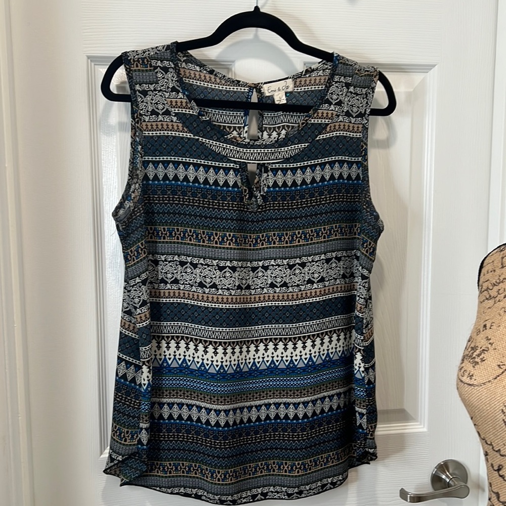 Emi & Joe Sleeveless Multicolored Blouse. Size Large. 100 % Polyester. Hand Wash